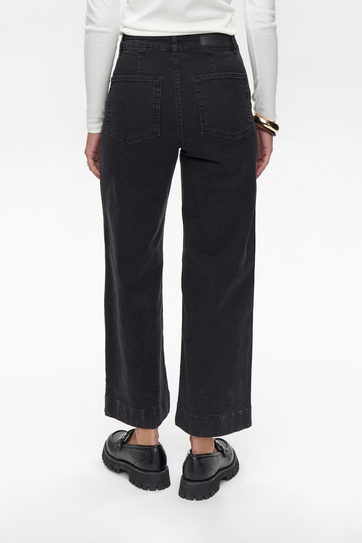 NUPARIS CROPPED BLACK - Caviar