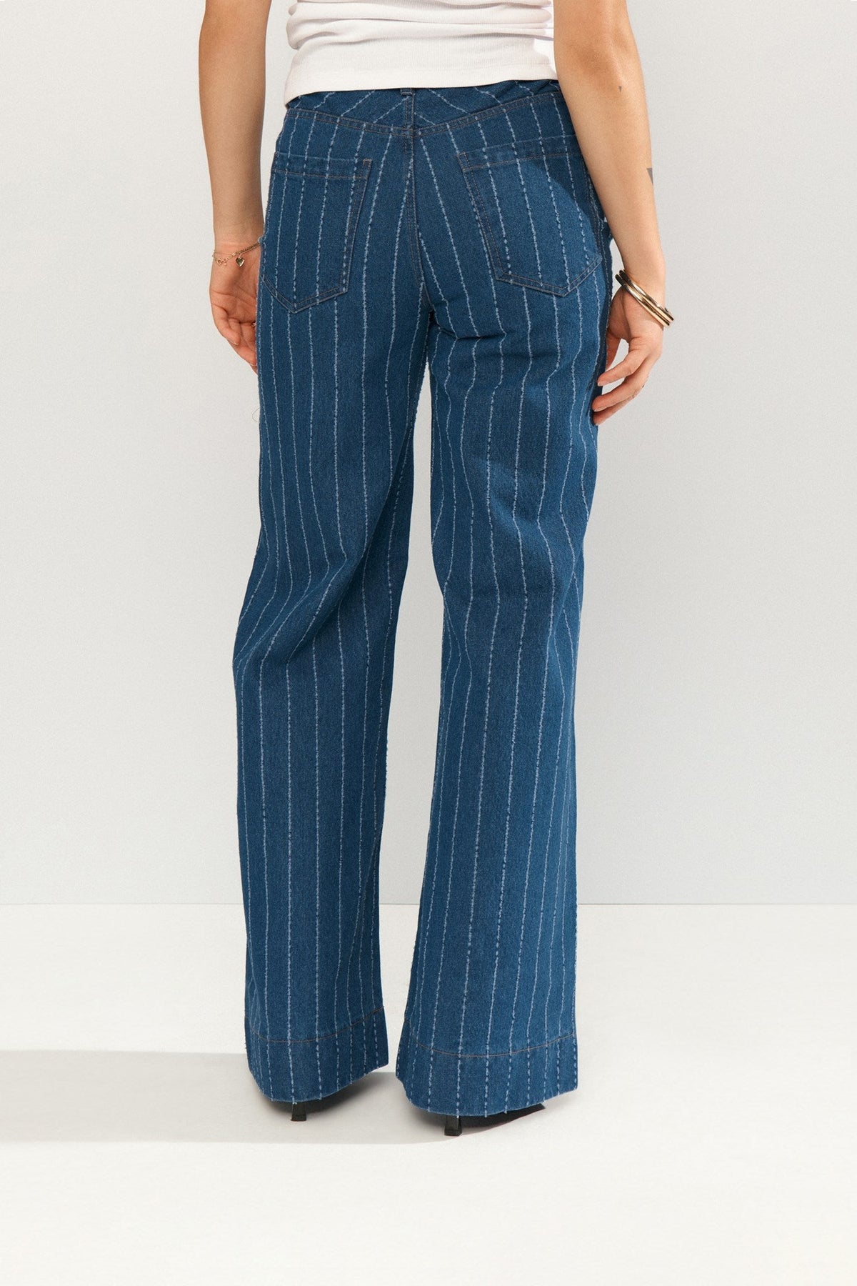 NUATLANTA HIGH RISE JEANS - Medium Blue Denim