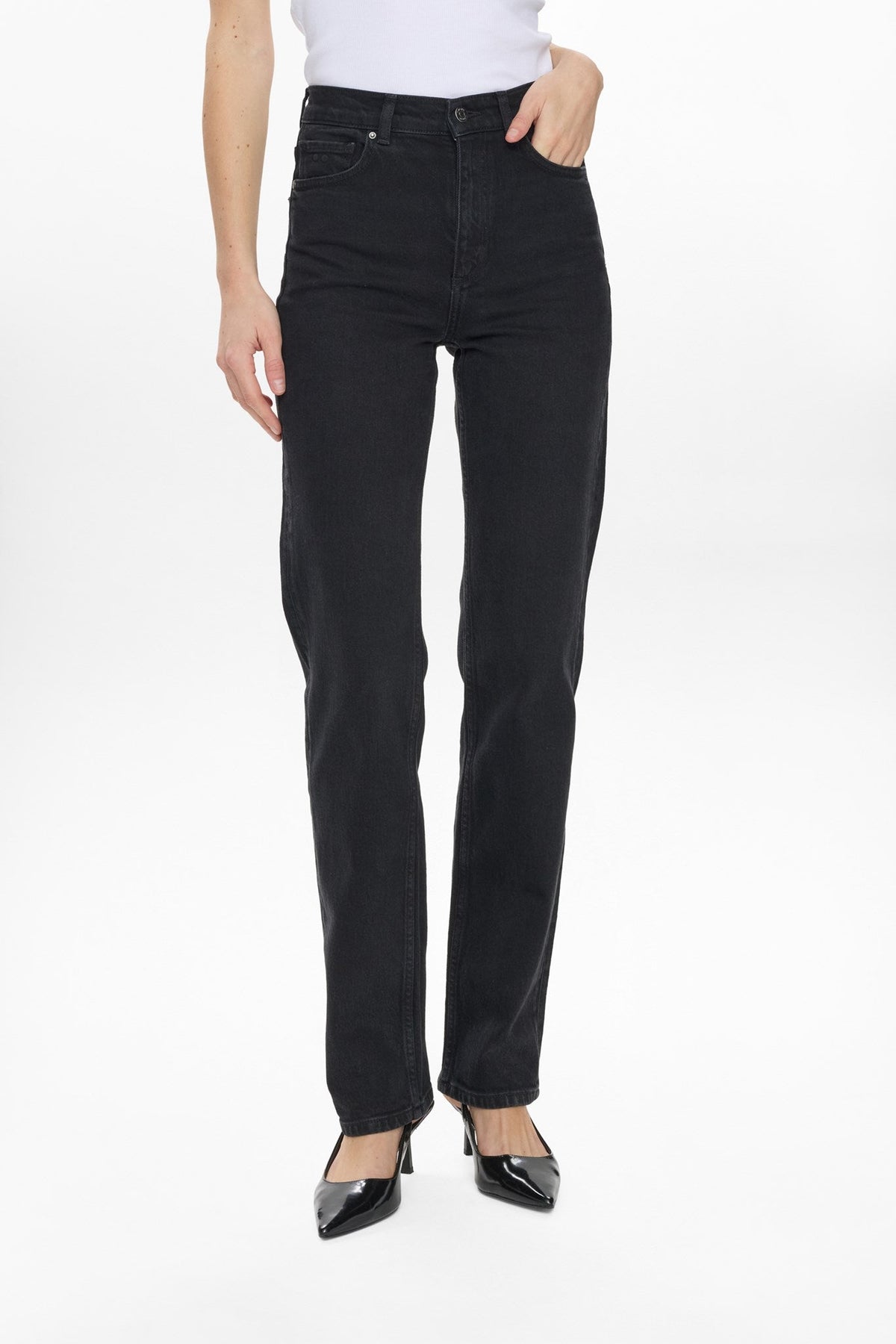 NUOSLO HR STRAIGHT JEANS - S3018 - Black Denim
