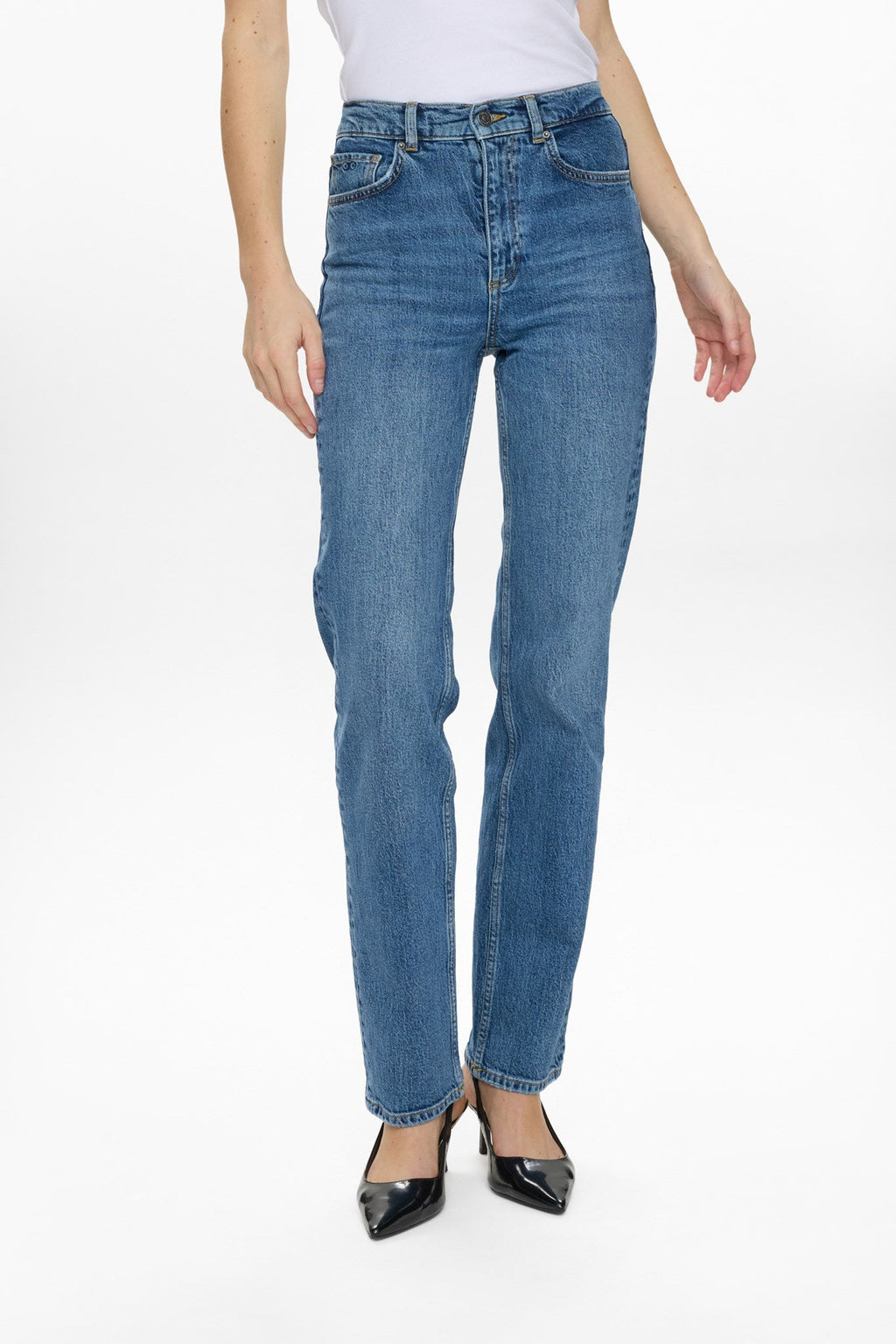 NUOSLO HR STRAIGHT JEANS - S3013 - Medium Blue Denim