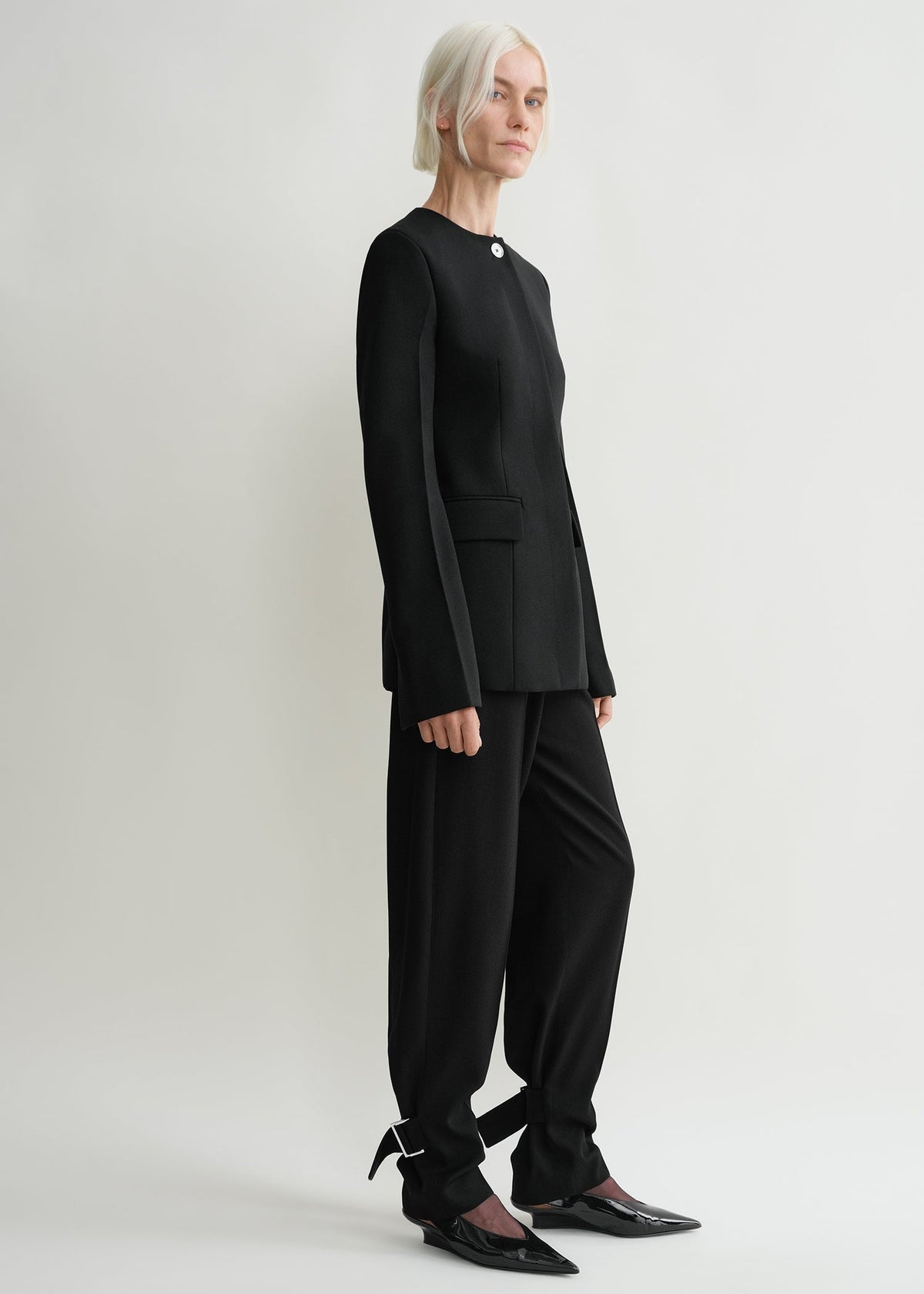 Collarless cinched jacket black