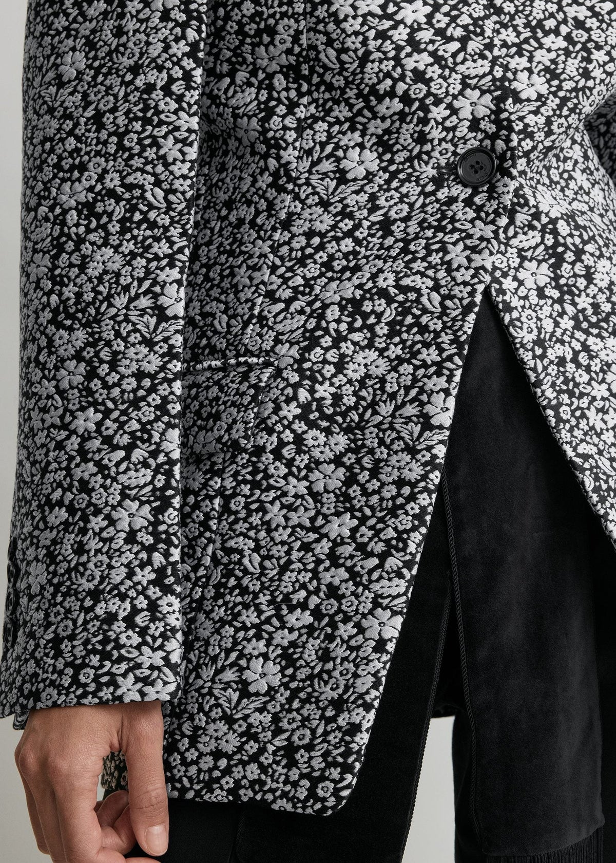 Floral slouch blazer white/black